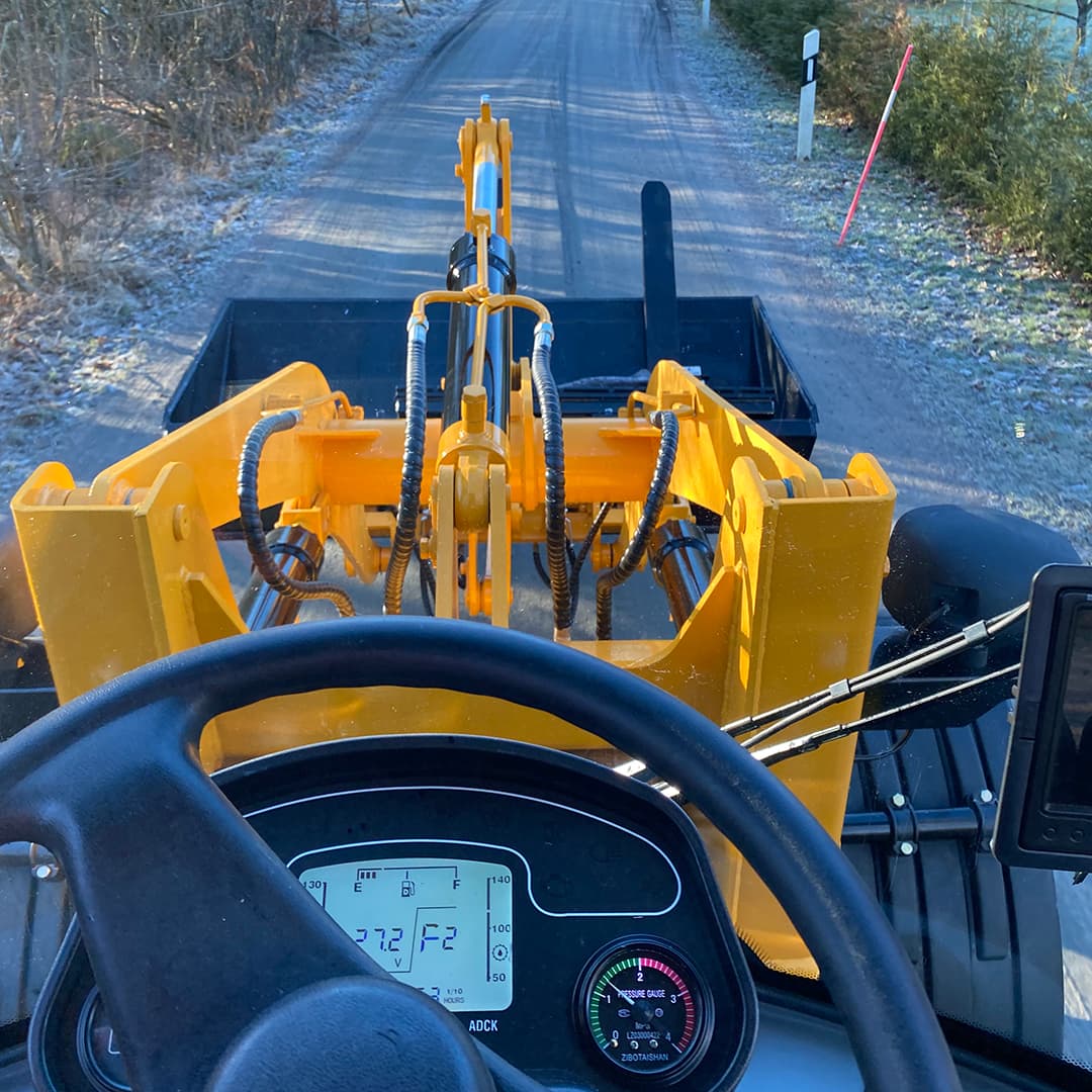 Hjullastare Swekip 1850V 1080x1080 hytt.jpg